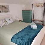 Casa Serra A Vista Al/140571 * Pedreiras (Leiria)