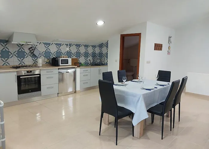 Casa Serra A Vista Al/140571 * Pedreiras (Leiria)